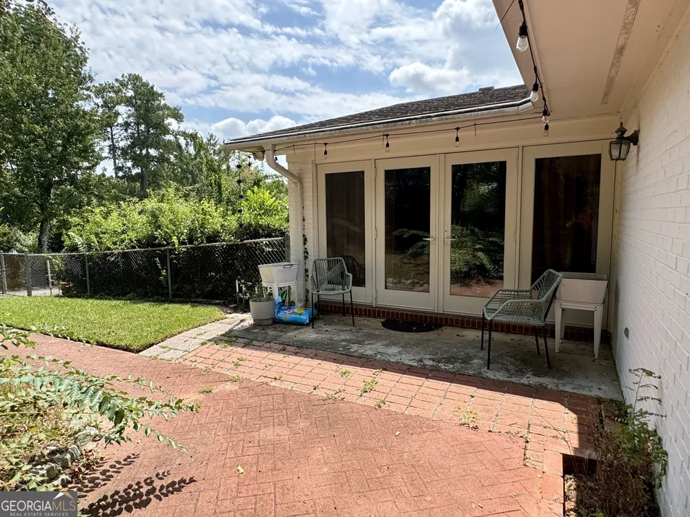 557 Walton CT Macon, GA 31204