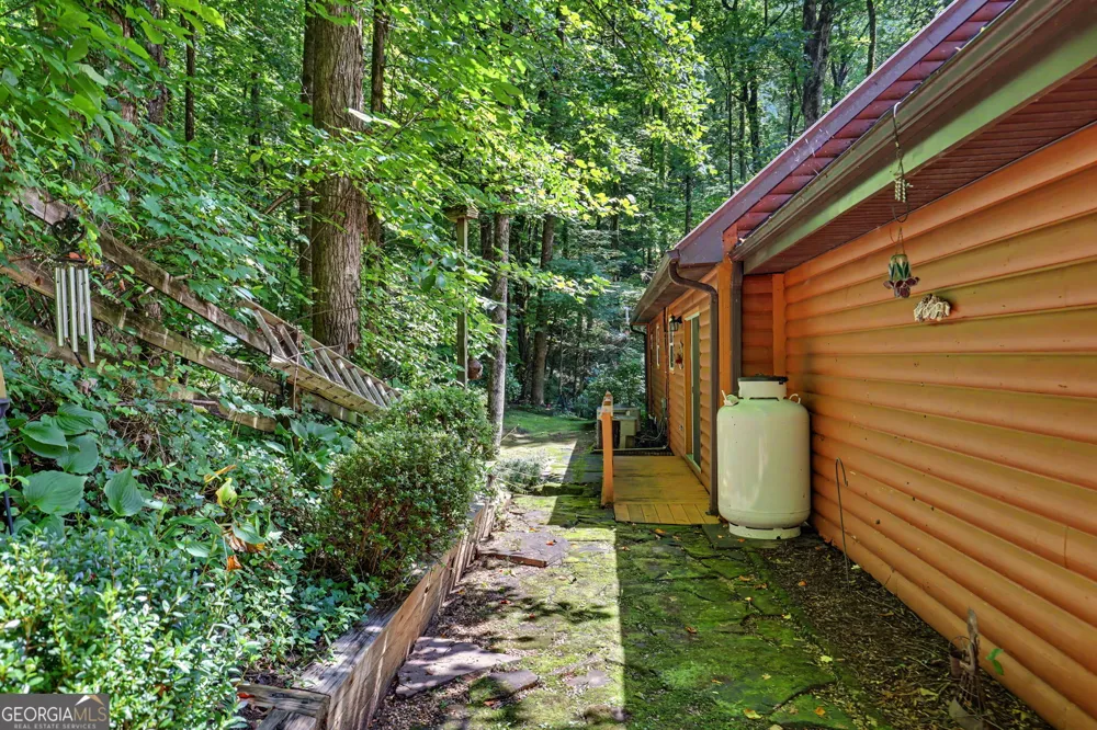 75 Juniper TRL Clayton, GA 30525