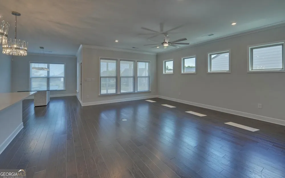 2457 Naples ST Hoschton, GA 30548
