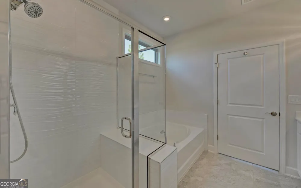 2457 Naples ST Hoschton, GA 30548