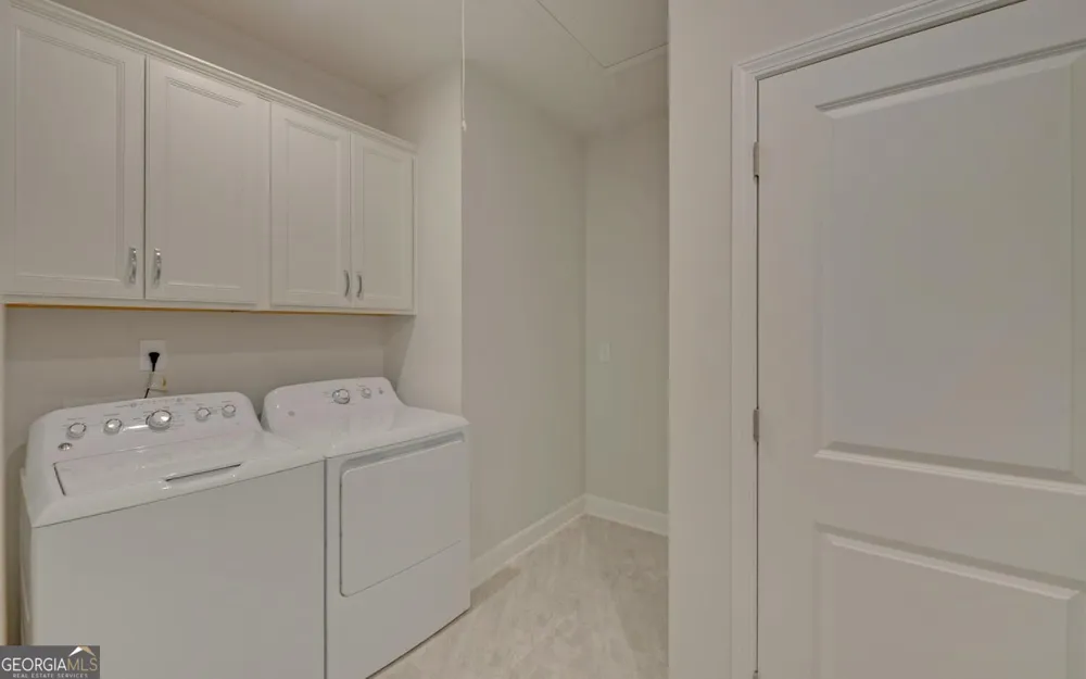 2457 Naples ST Hoschton, GA 30548