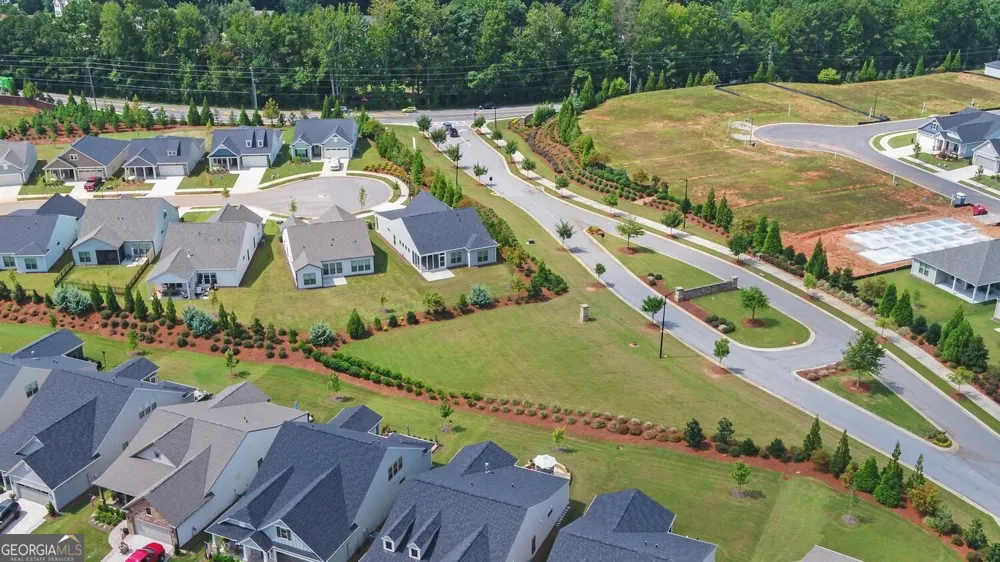 2457 Naples ST Hoschton, GA 30548