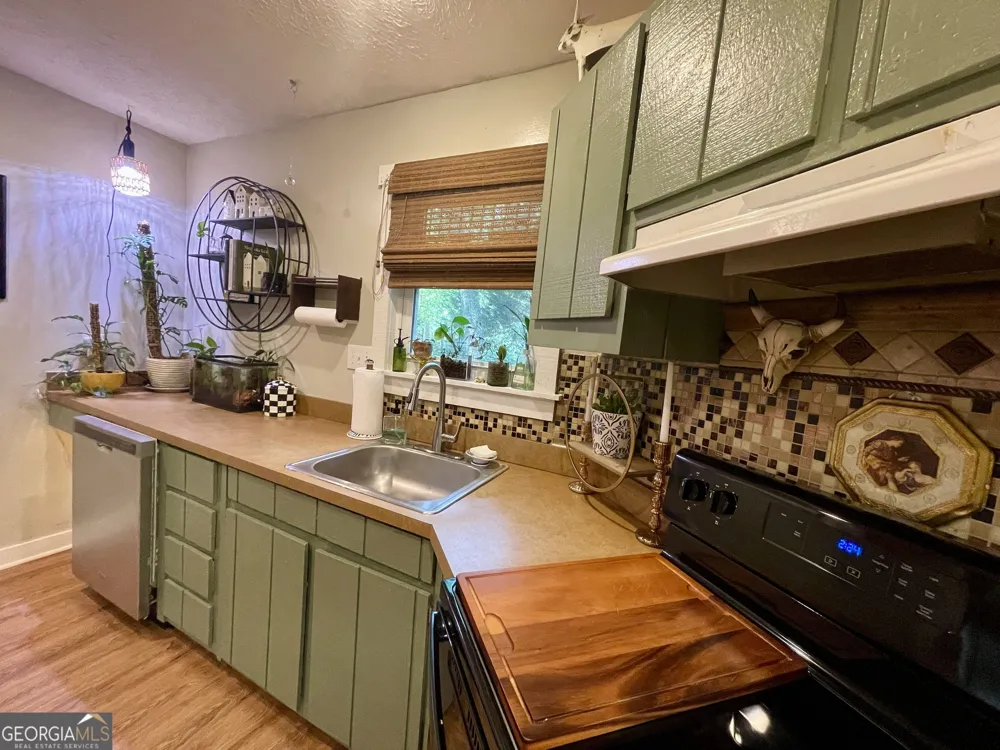 3215 The Trail RD Gainesville, GA 30501