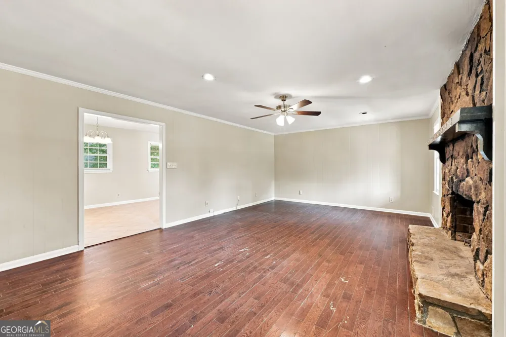 6784 Galts Ferry RD Acworth, GA 30102