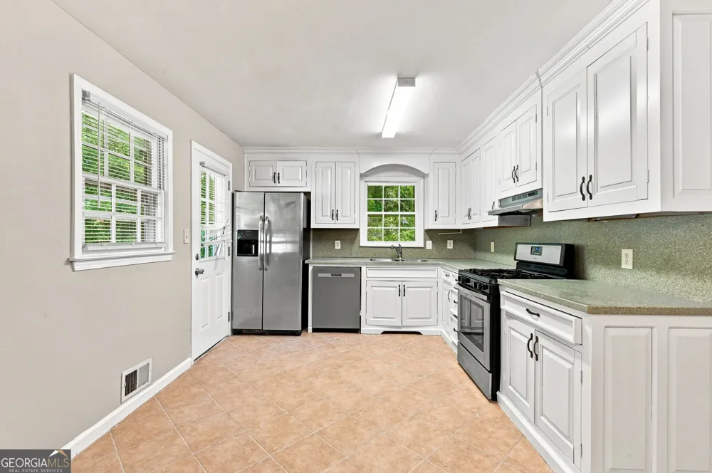 6784 Galts Ferry RD Acworth, GA 30102