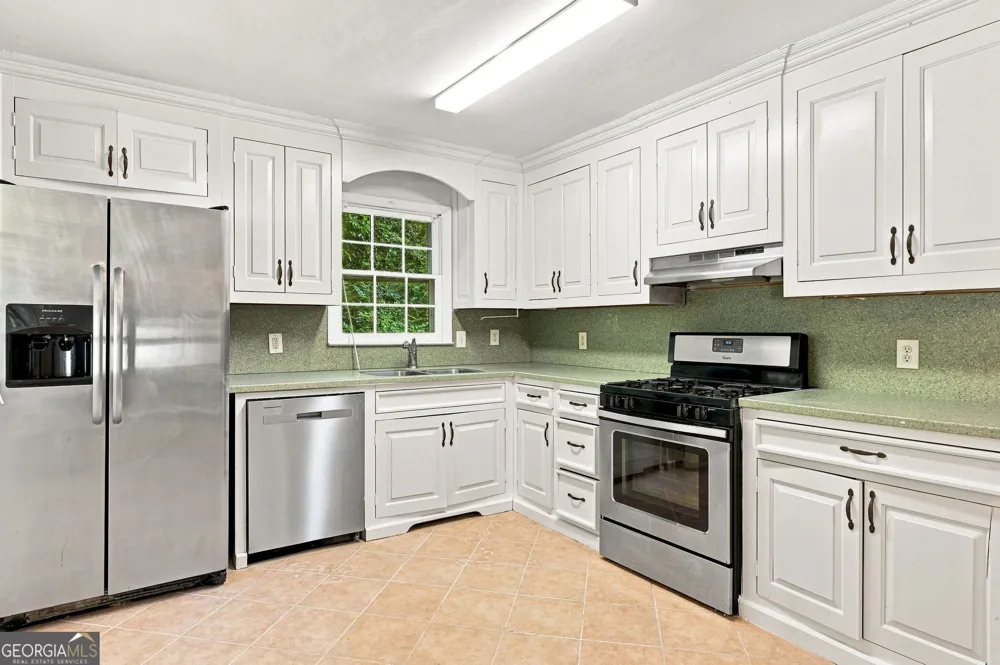 6784 Galts Ferry RD Acworth, GA 30102
