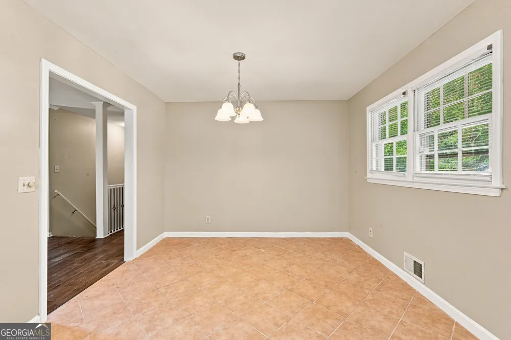 6784 Galts Ferry RD Acworth, GA 30102