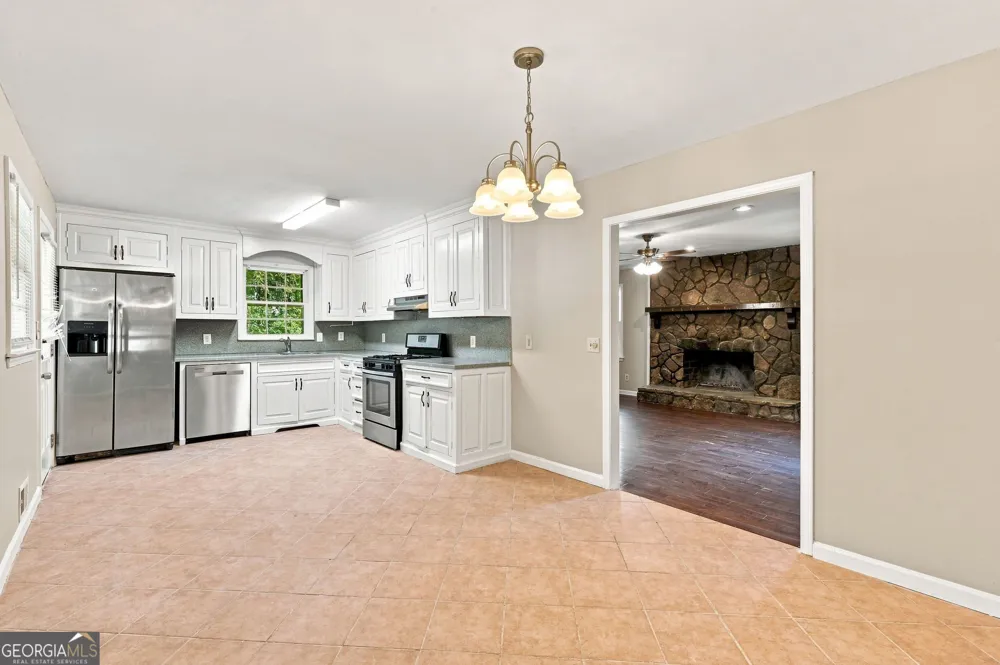 6784 Galts Ferry RD Acworth, GA 30102