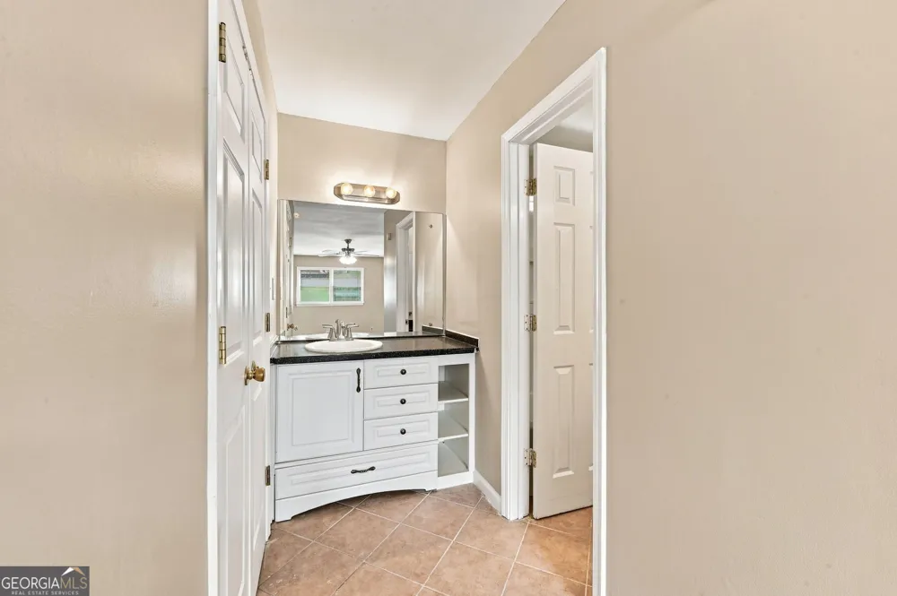 6784 Galts Ferry RD Acworth, GA 30102