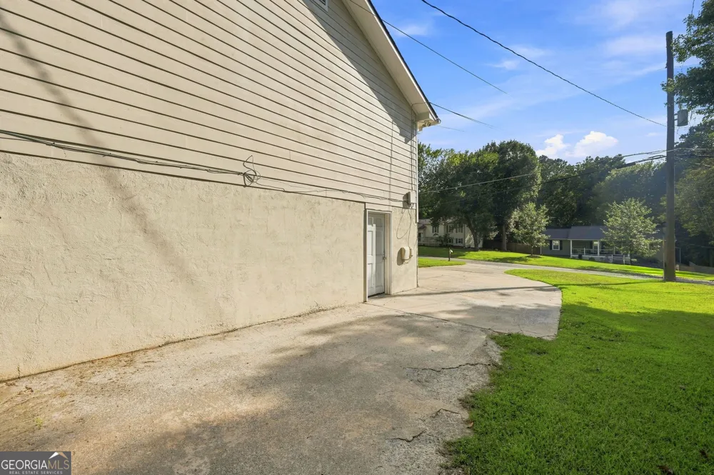 6784 Galts Ferry RD Acworth, GA 30102