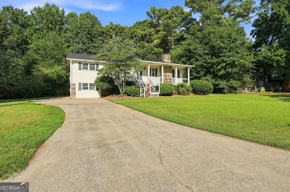 6784 Galts Ferry RD Acworth, GA 30102