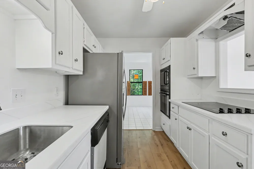 80 Stirling LN Clayton, GA 30525