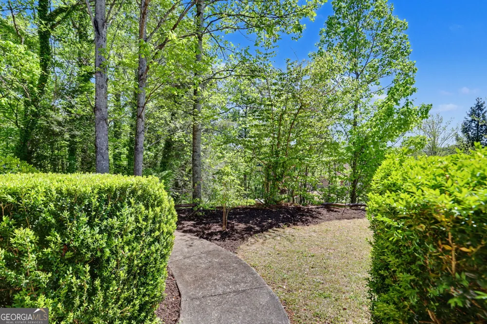 80 Stirling LN Clayton, GA 30525