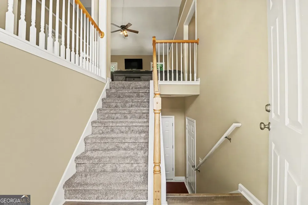6219 Compass DR Flowery Branch, GA 30542