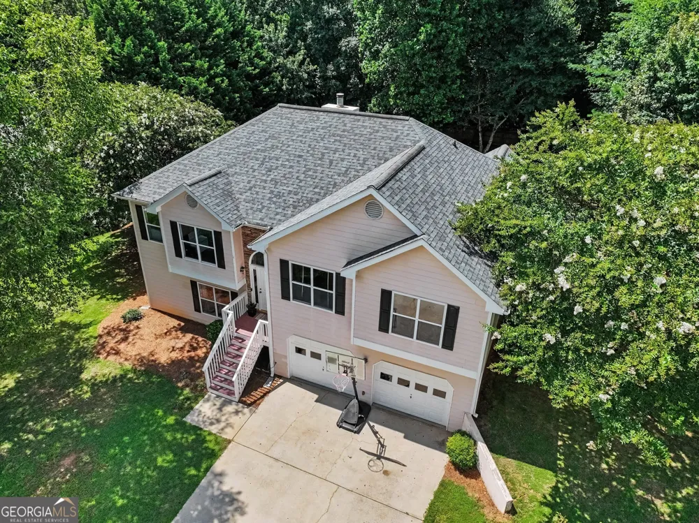 6219 Compass DR Flowery Branch, GA 30542