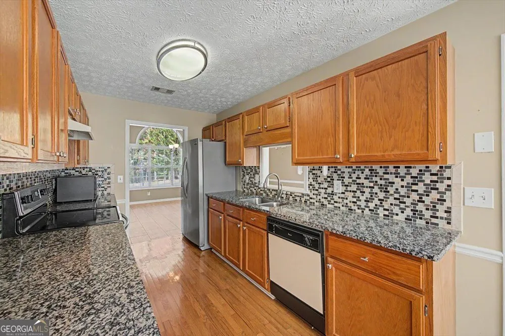 333 Allatoona Shores DR Canton, GA 30114