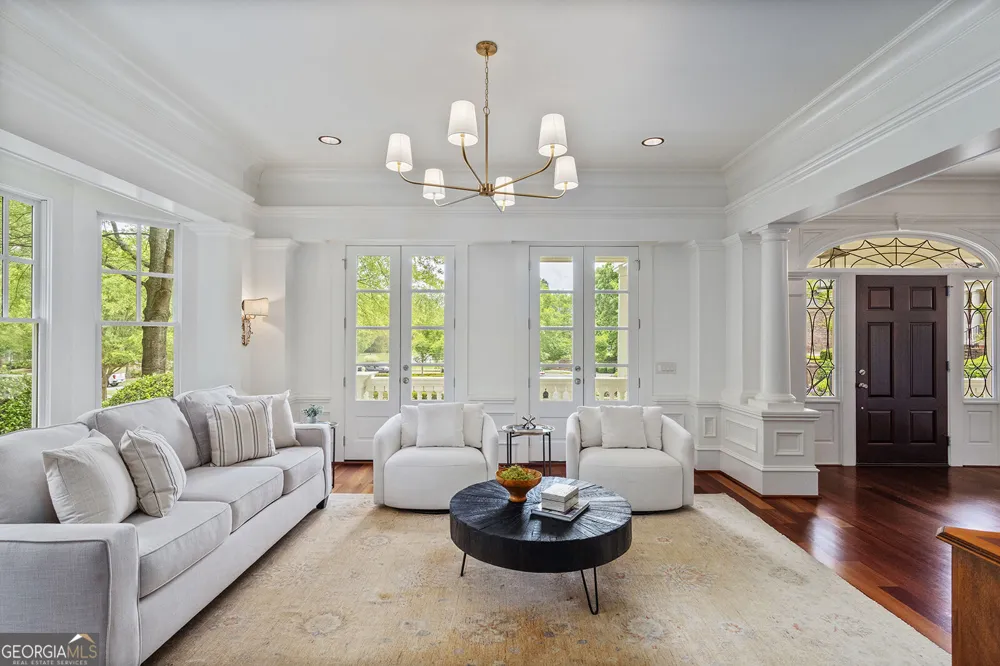 2000 Lancaster SQ Roswell, GA 30076
