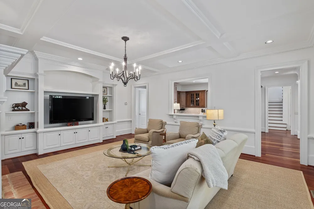 2000 Lancaster SQ Roswell, GA 30076