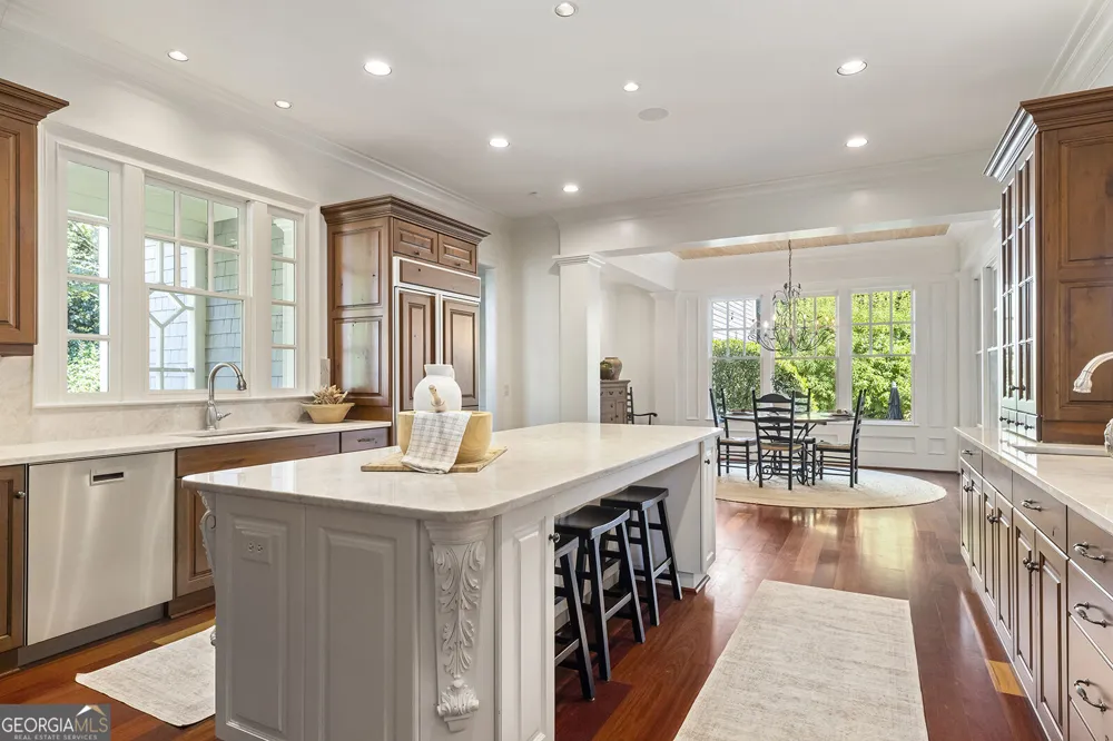 2000 Lancaster SQ Roswell, GA 30076