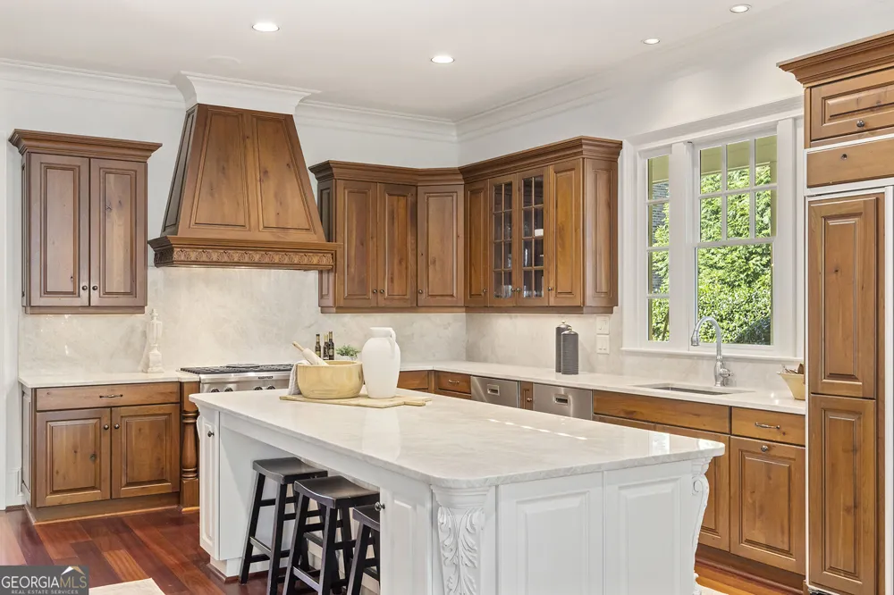 2000 Lancaster SQ Roswell, GA 30076