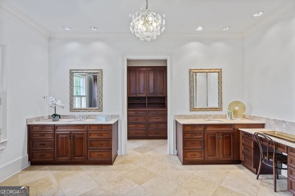 2000 Lancaster SQ Roswell, GA 30076