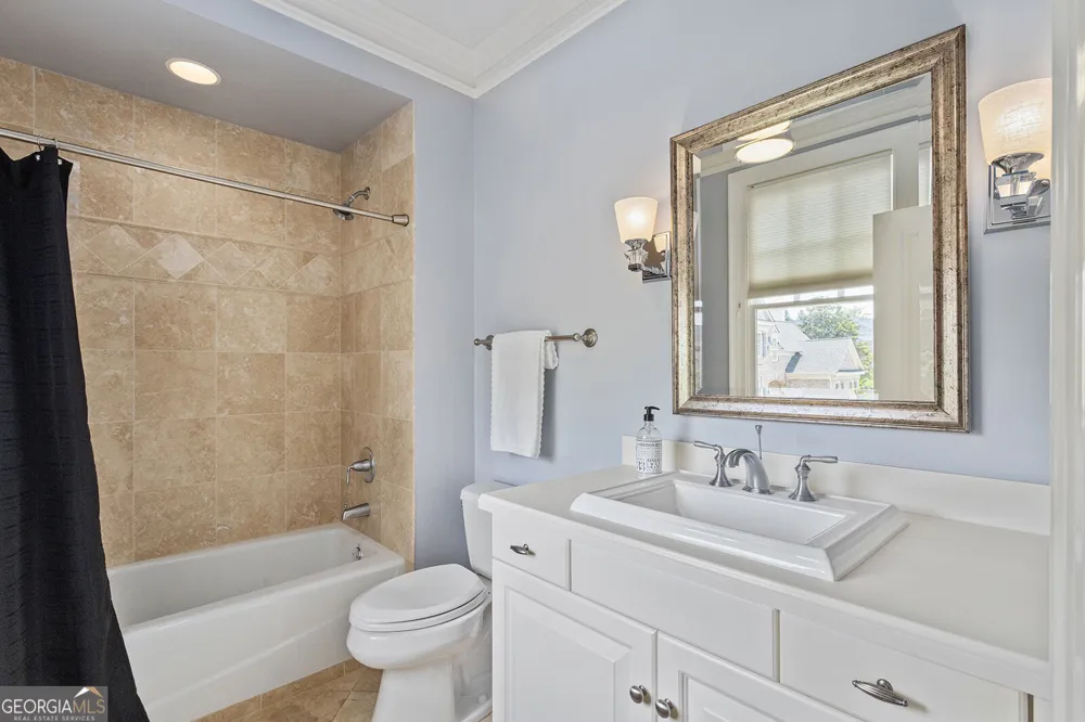 2000 Lancaster SQ Roswell, GA 30076