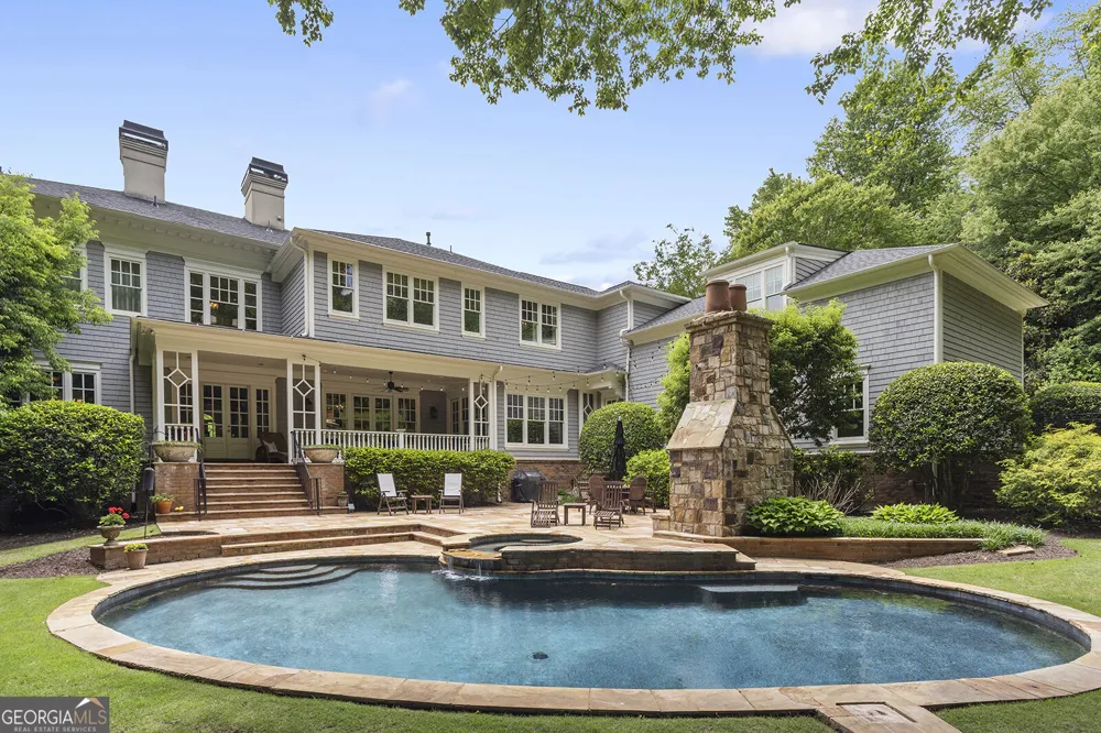 2000 Lancaster SQ Roswell, GA 30076