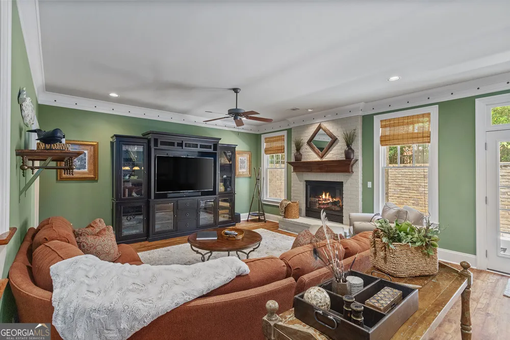 2000 Lancaster SQ Roswell, GA 30076