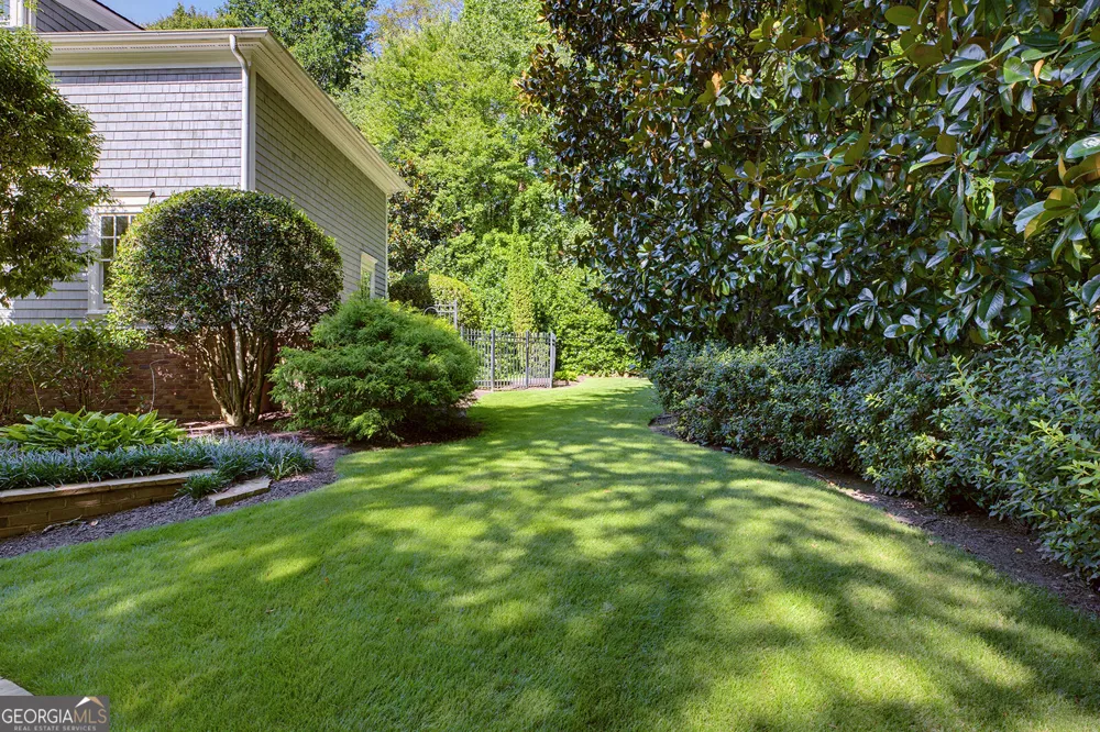 2000 Lancaster SQ Roswell, GA 30076