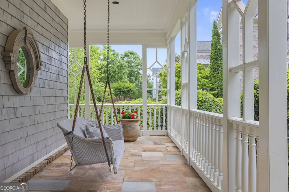 2000 Lancaster SQ Roswell, GA 30076