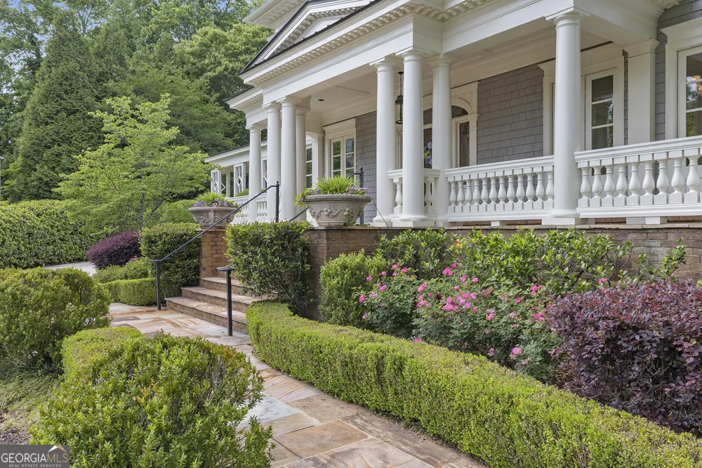 2000 Lancaster SQ Roswell, GA 30076