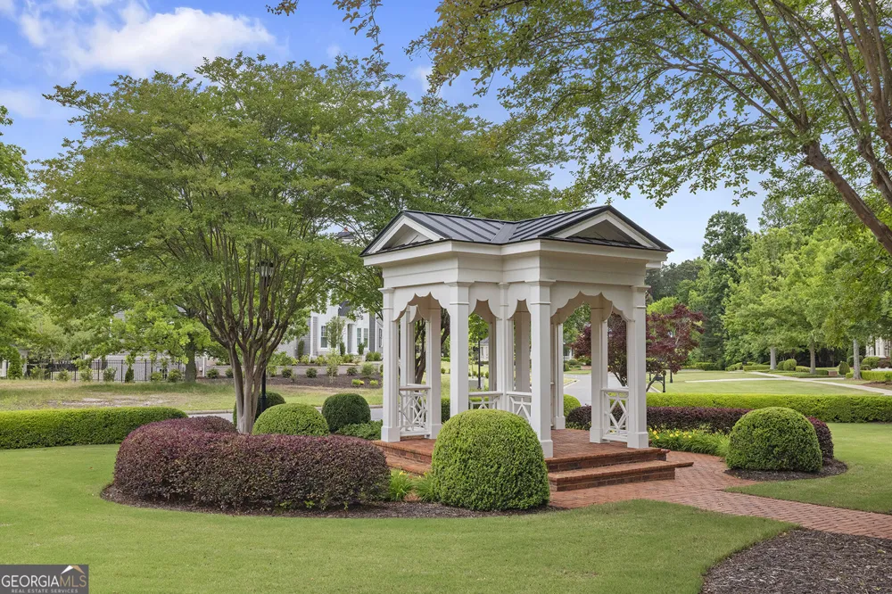 2000 Lancaster SQ Roswell, GA 30076