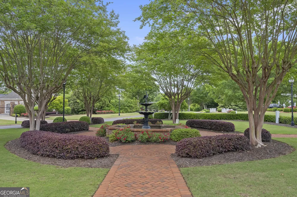 2000 Lancaster SQ Roswell, GA 30076