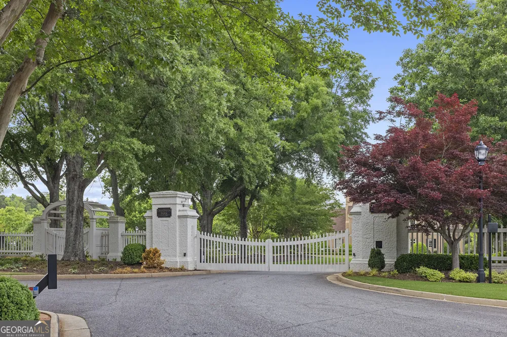 2000 Lancaster SQ Roswell, GA 30076