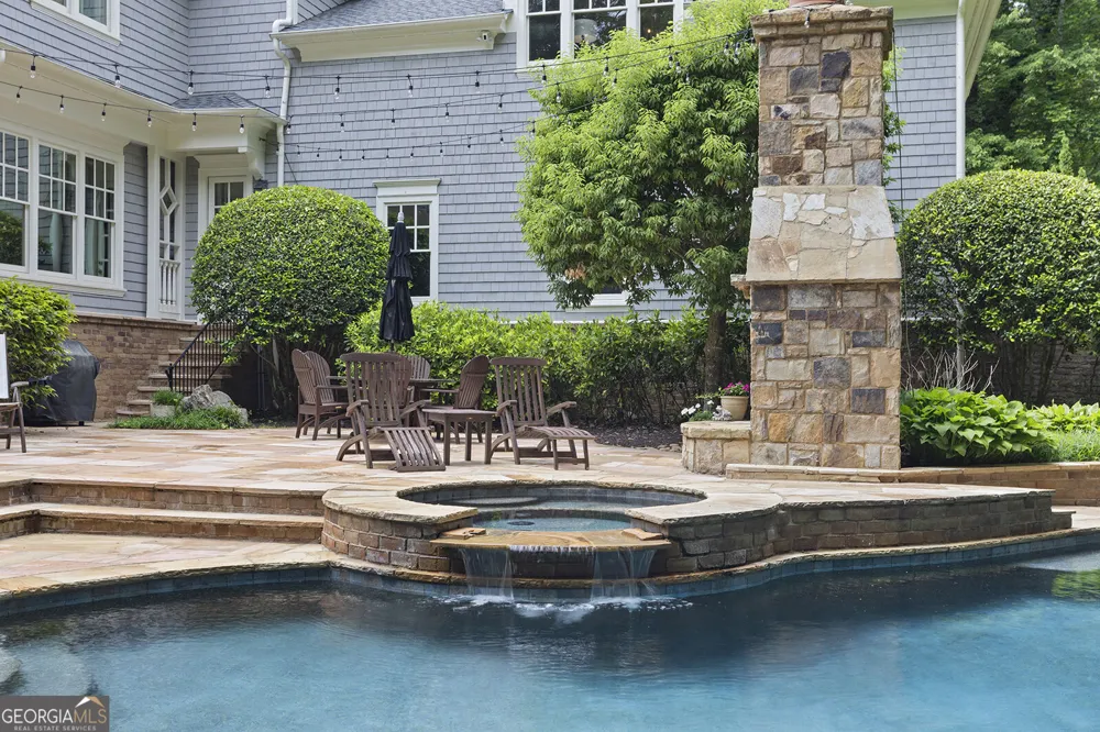 2000 Lancaster SQ Roswell, GA 30076