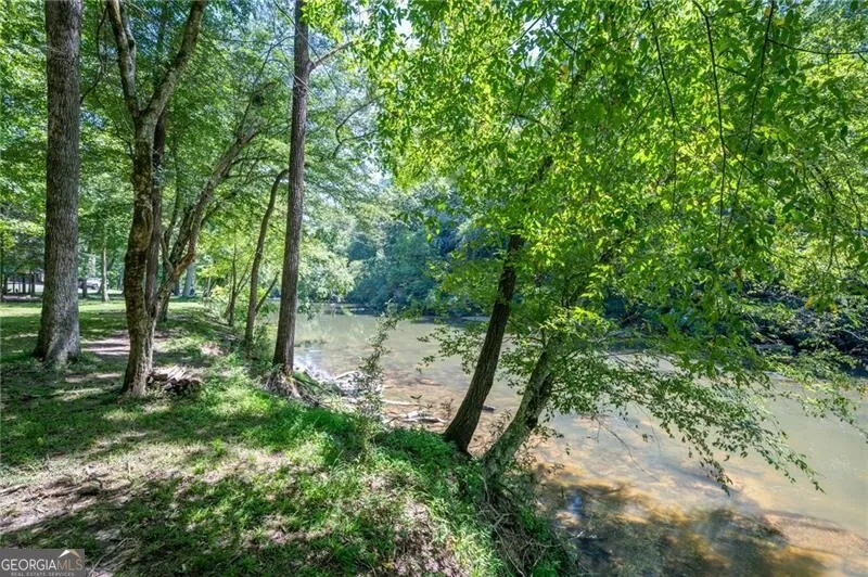 22 Noel LN Ellijay, GA 30540
