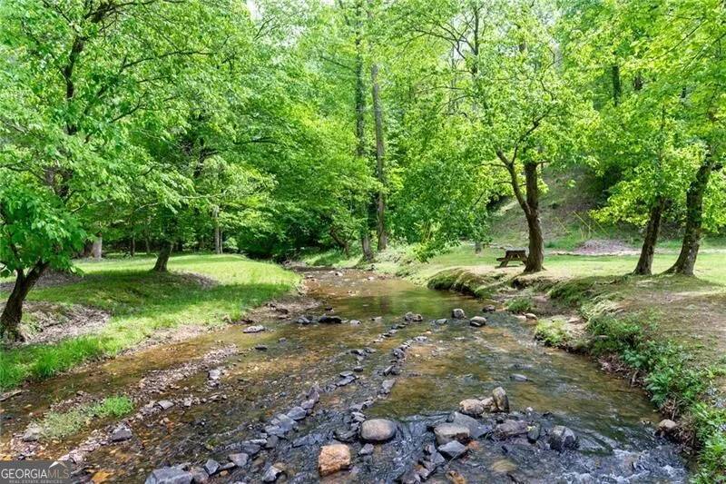 22 Noel LN Ellijay, GA 30540