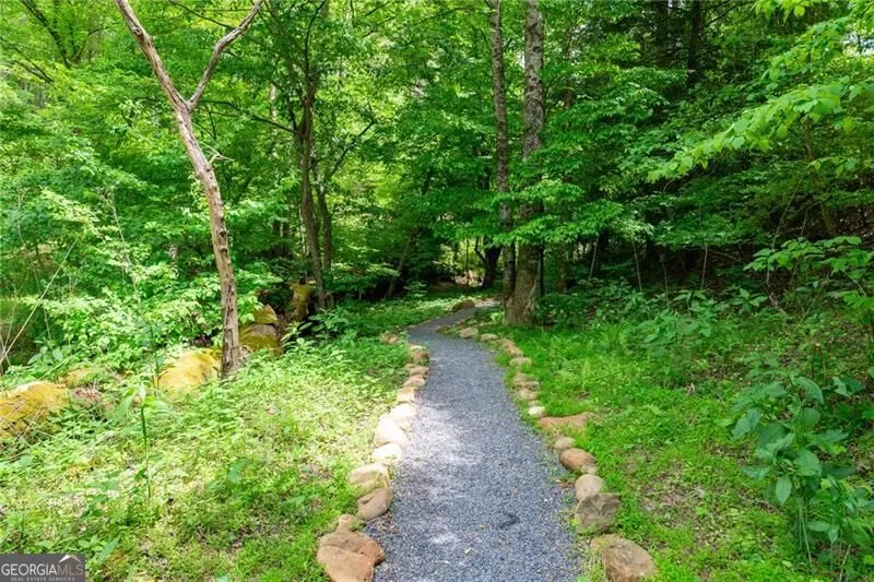 22 Noel LN Ellijay, GA 30540