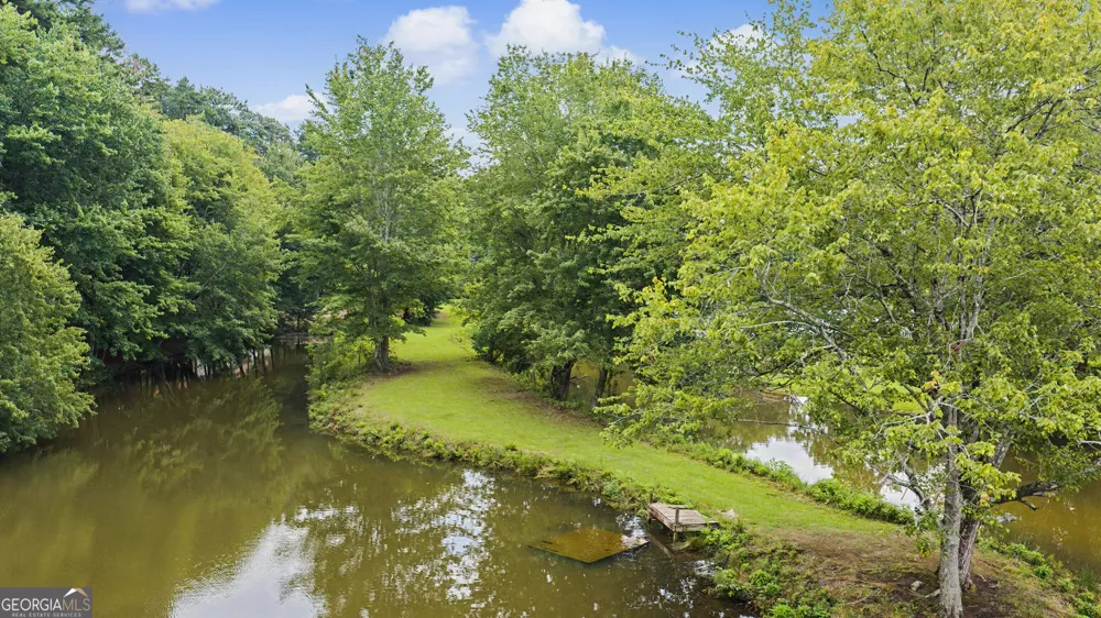 85 Woodstream DR Newnan, GA 30265
