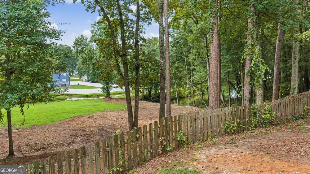 85 Woodstream DR Newnan, GA 30265
