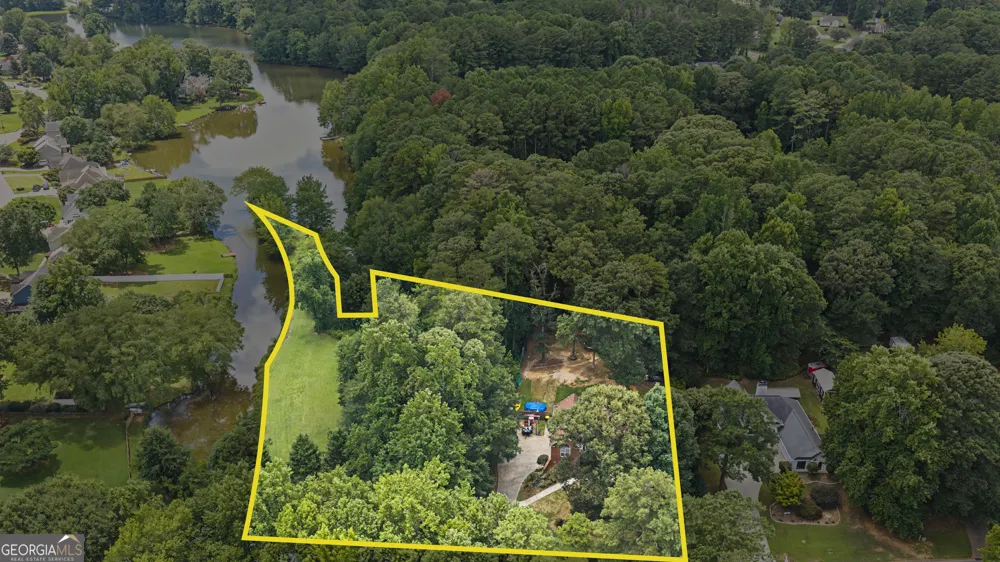 85 Woodstream DR Newnan, GA 30265