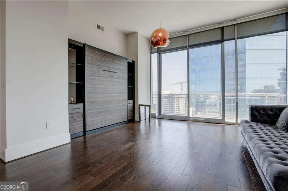 1065 Peachtree ST NE Atlanta, GA 30309