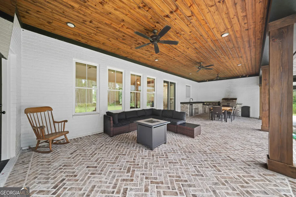 2200 Banks Dairy RD Portal, GA 30450