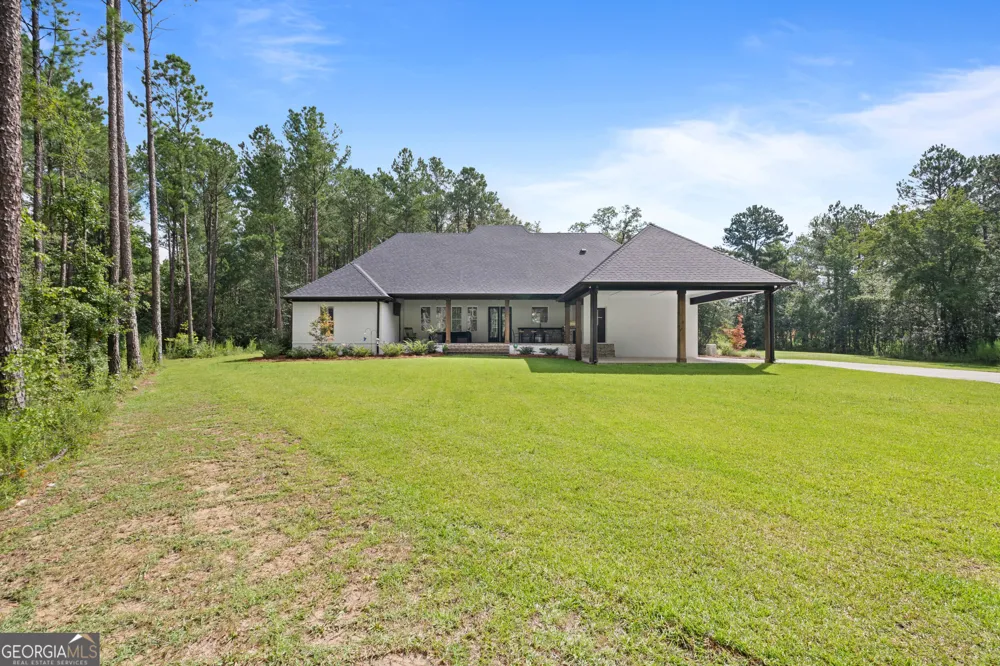 2200 Banks Dairy RD Portal, GA 30450