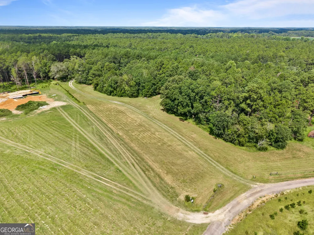 2200 Banks Dairy RD Portal, GA 30450