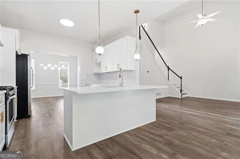 112 Adelaide XING Acworth, GA 30101