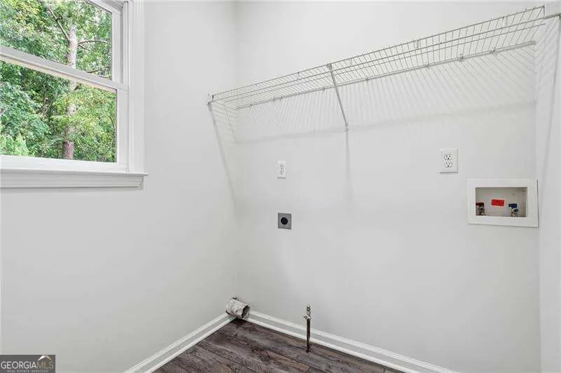 112 Adelaide XING Acworth, GA 30101