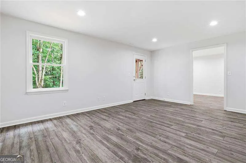 112 Adelaide XING Acworth, GA 30101