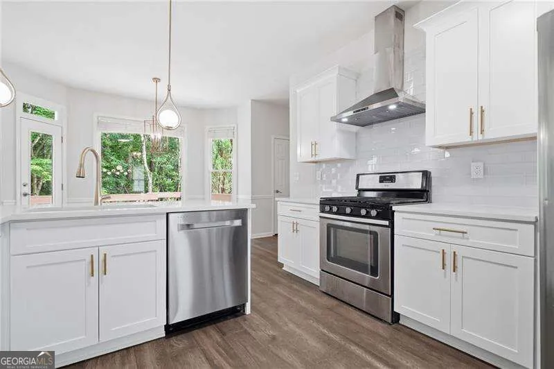 112 Adelaide XING Acworth, GA 30101