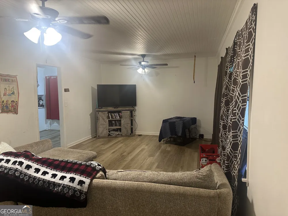 35 Collins RD Jasper, GA 30143